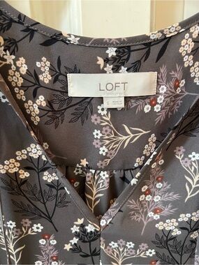 LOFT Charcoal Floral V-Neck Top with Cream & Blush Accents